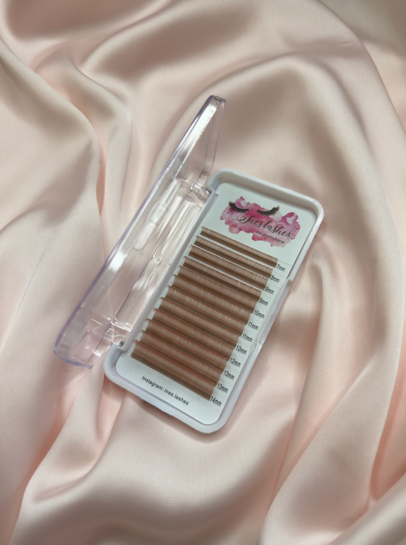 Cils Colorés – Pour un Regard qui Ose !