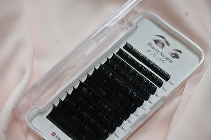 Boîte d’Extensions de Cils – Courbure, Longueur & Qualité Pro